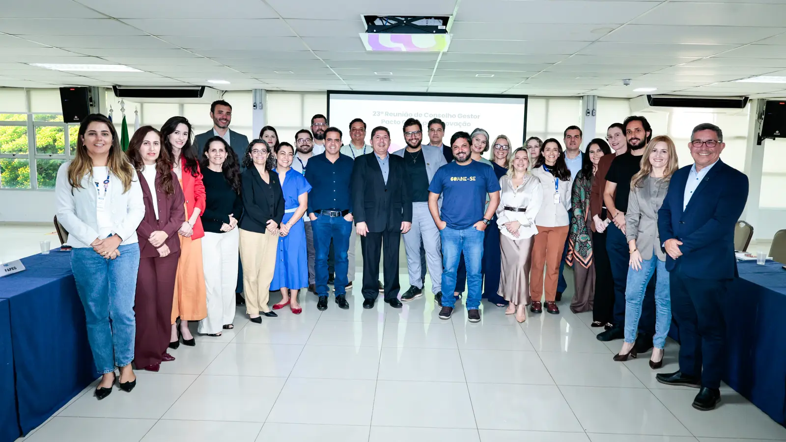 Conselho Gestor do Pacto Goiás pela Inovação reunido para a foto de grupo ao fim da 23ª reunião, na Casa da Indústria, em Goiânia